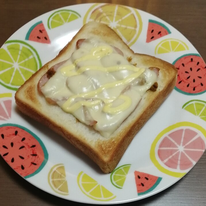 カレーウインナートースト